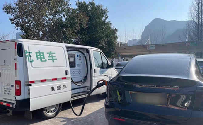 隆安汽车搭电