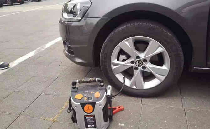 隆安汽车搭电案例